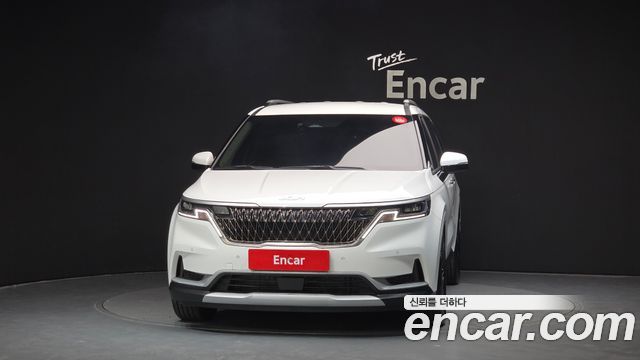 Kia Canival 2023 — photo 3