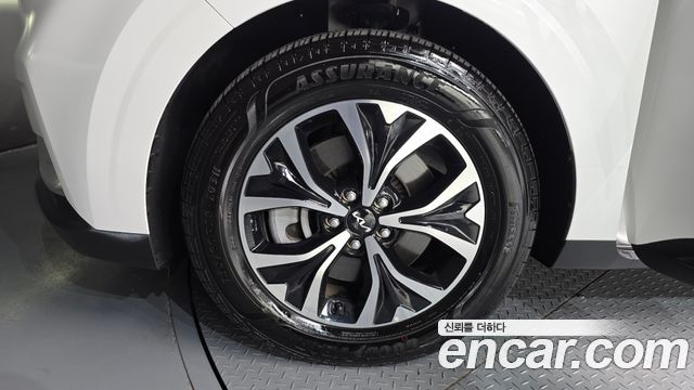 Kia Canival 2023 — photo 5