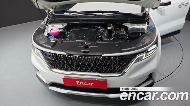 Kia Canival 2023 — photo 6