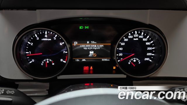Kia Canival 2023 — photo 11