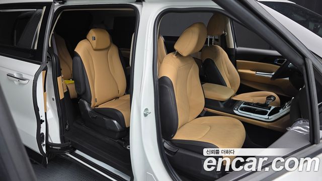 Kia Canival 2023 — photo 18