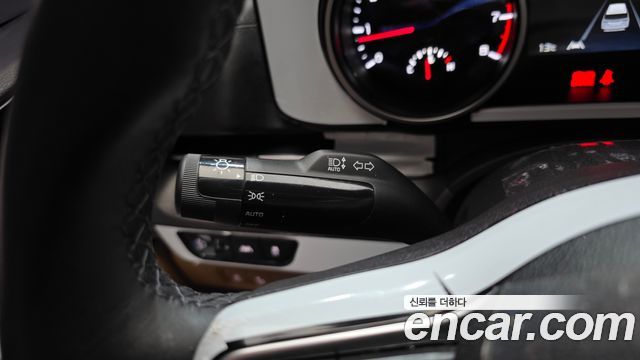 Kia Canival 2023 — photo 22