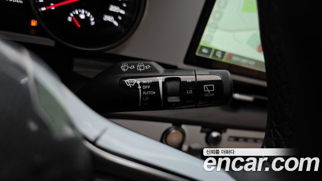 Kia Canival 2023 — photo 23