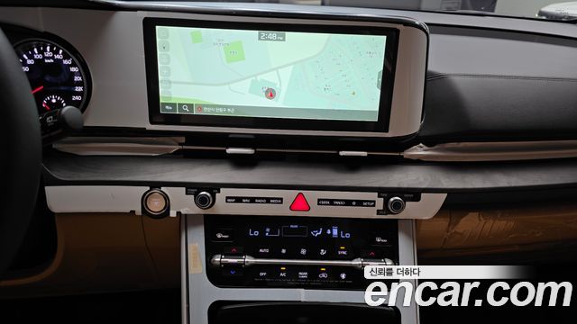 Kia Canival 2023 — photo 25