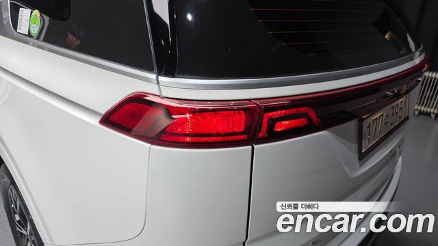 Kia Canival 2023 — photo 9