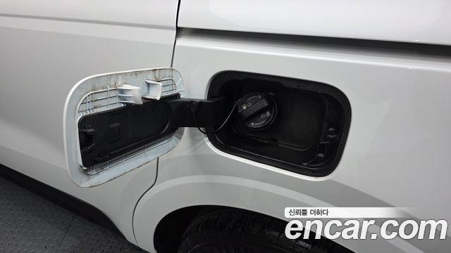 Kia Canival 2023 — photo 27