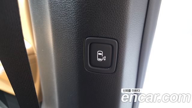Kia Canival 2023 — photo 31