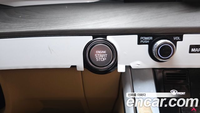 Kia Canival 2023 — photo 32