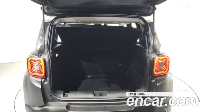 Jeep Renegade 2020 — photo 26
