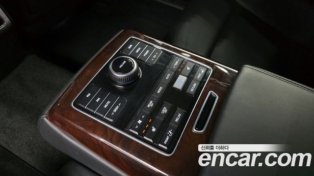 Hyundai Equus 2014 — photo 17