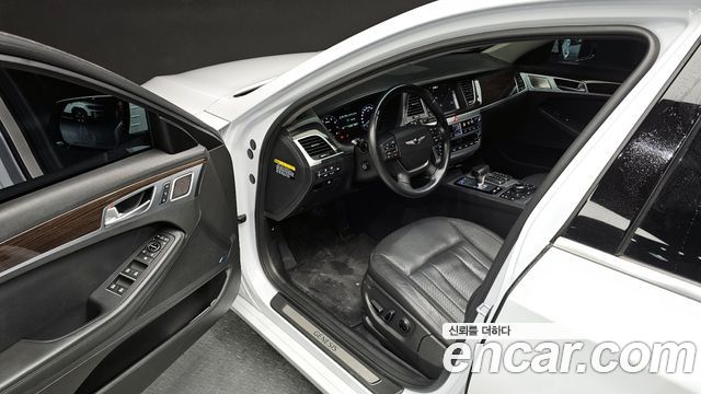 Genesis G80 2019 — photo 11