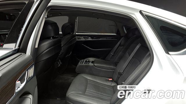 Genesis G80 2019 — photo 12