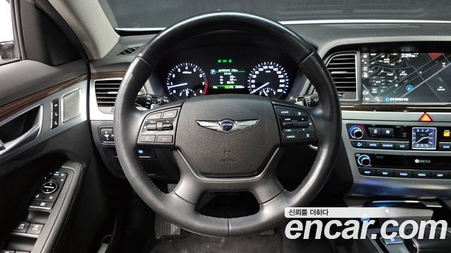 Genesis G80 2019 — photo 13