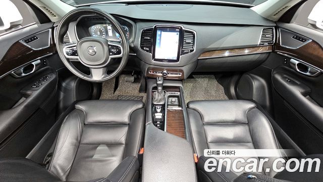 Volvo XC90 2019 — photo 10