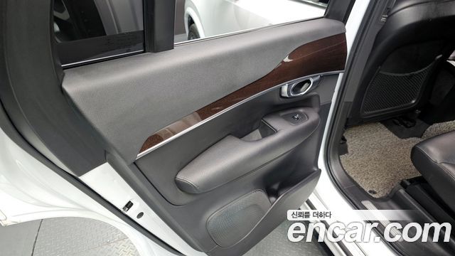 Volvo XC90 2019 — photo 15