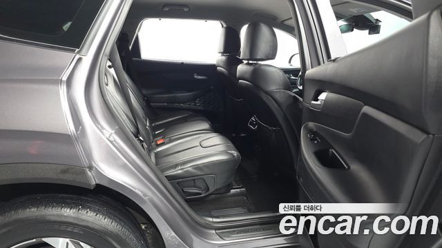 Hyundai Santafe 2021 — photo 18