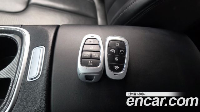 Hyundai Santafe 2021 — photo 25