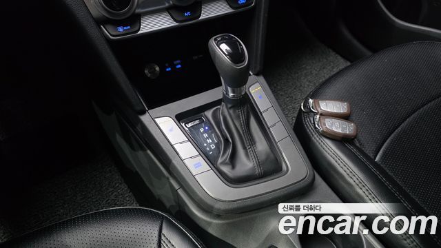 Hyundai AVANTE 2019 — photo 9
