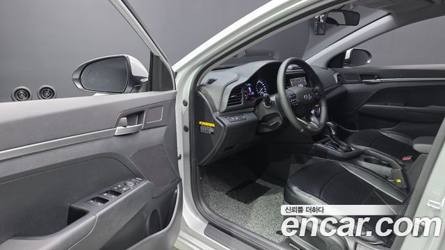Hyundai AVANTE 2019 — photo 10
