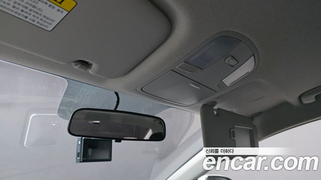 Hyundai AVANTE 2019 — photo 17