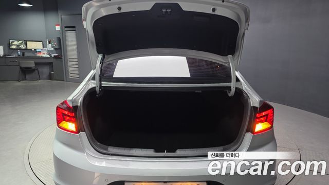 Hyundai AVANTE 2019 — photo 20