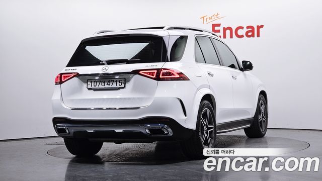 Mercedes-Benz GLE-Class 2020 — photo 2