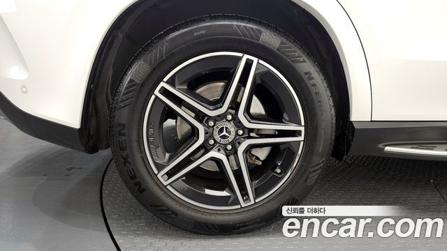 Mercedes-Benz GLE-Class 2020 — photo 5