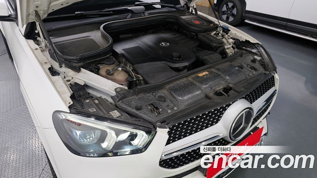Mercedes-Benz GLE-Class 2020 — photo 6