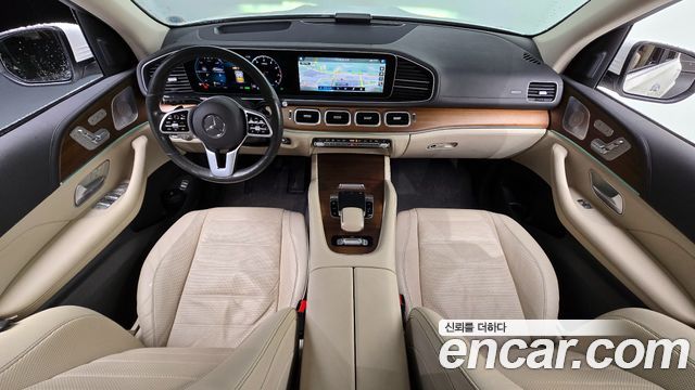 Mercedes-Benz GLE-Class 2020 — photo 7