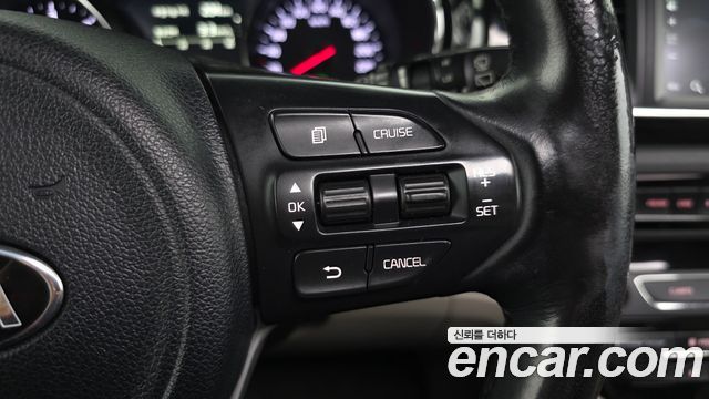Kia Canival 2017 — photo 18