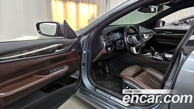 BMW Gran Turismo 2018 — photo 10