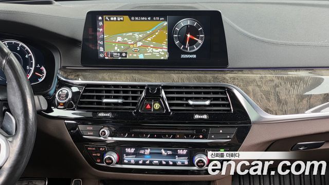 BMW Gran Turismo 2018 — photo 13