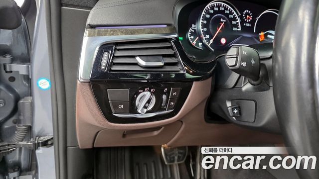 BMW Gran Turismo 2018 — photo 16