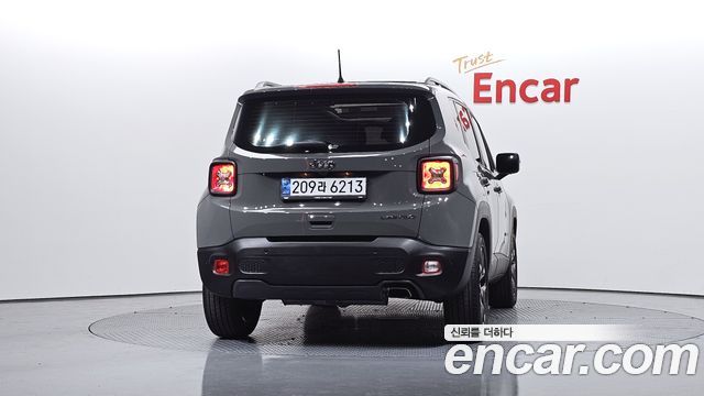 Jeep Renegade 2022 — photo 4