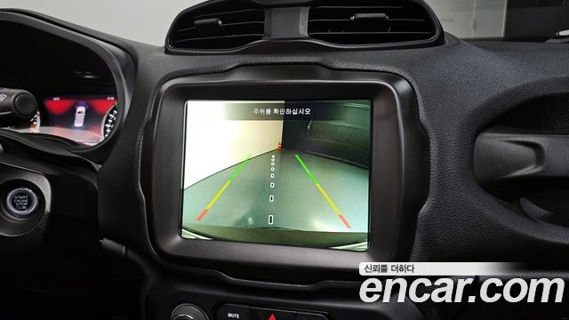 Jeep Renegade 2022 — photo 20