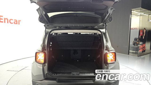 Jeep Renegade 2022 — photo 26