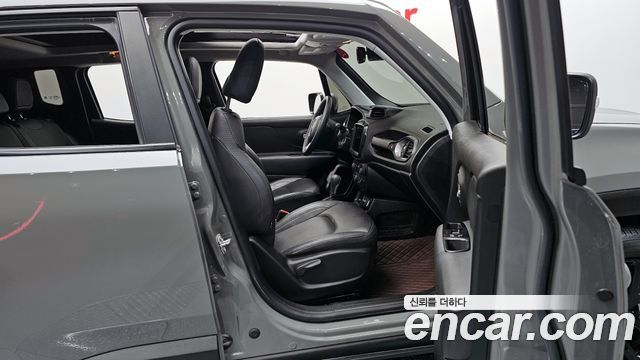 Jeep Renegade 2022 — photo 28