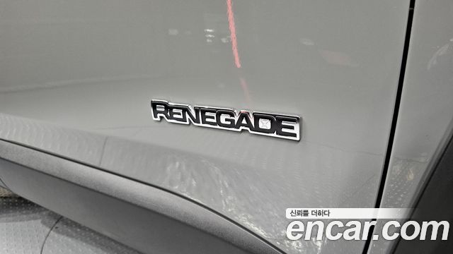 Jeep Renegade 2022 — photo 34