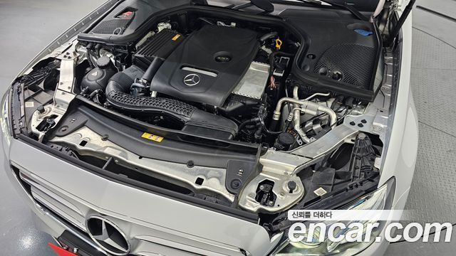 Mercedes-Benz E-Class 2017 — photo 6