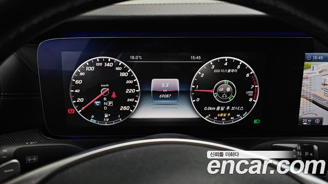 Mercedes-Benz E-Class 2017 — photo 8