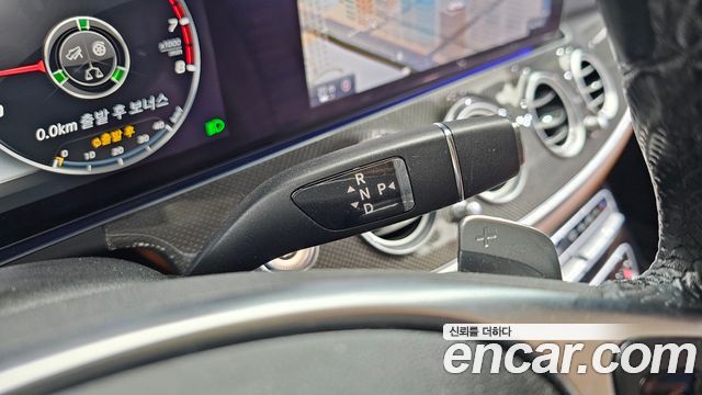 Mercedes-Benz E-Class 2017 — photo 9
