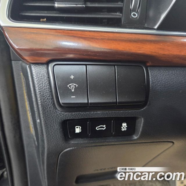 Kia K7 2016 — photo 8