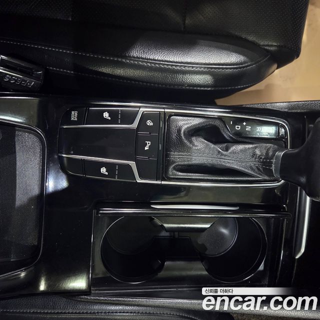 Kia K7 2016 — photo 9