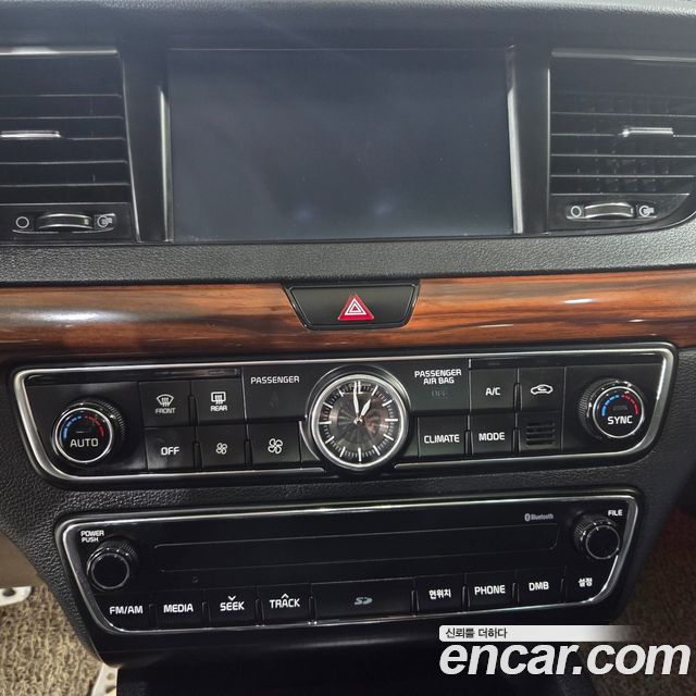 Kia K7 2016 — photo 10