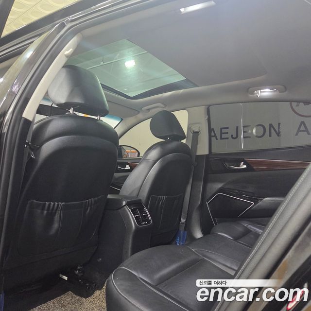 Kia K7 2016 — photo 13