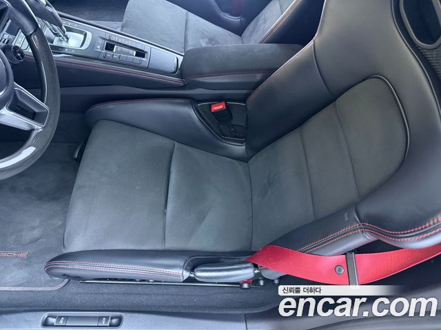 Porsche 718 2021 — photo 15