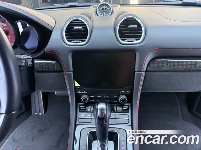 Porsche 718 2021 — photo 19