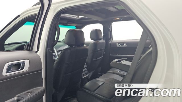 Ford Explorer 2014 — photo 12