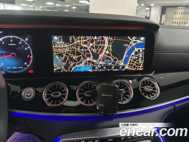 Mercedes-Benz AMG GT 2021 — photo 16