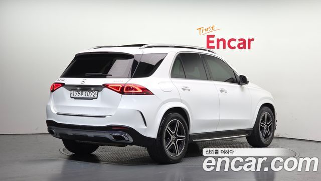 Mercedes-Benz GLE-Class 2020 — photo 2